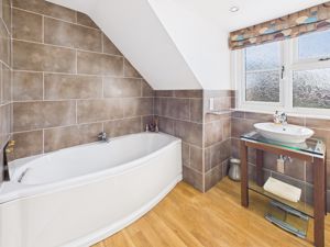 Family Bathroom- click for photo gallery